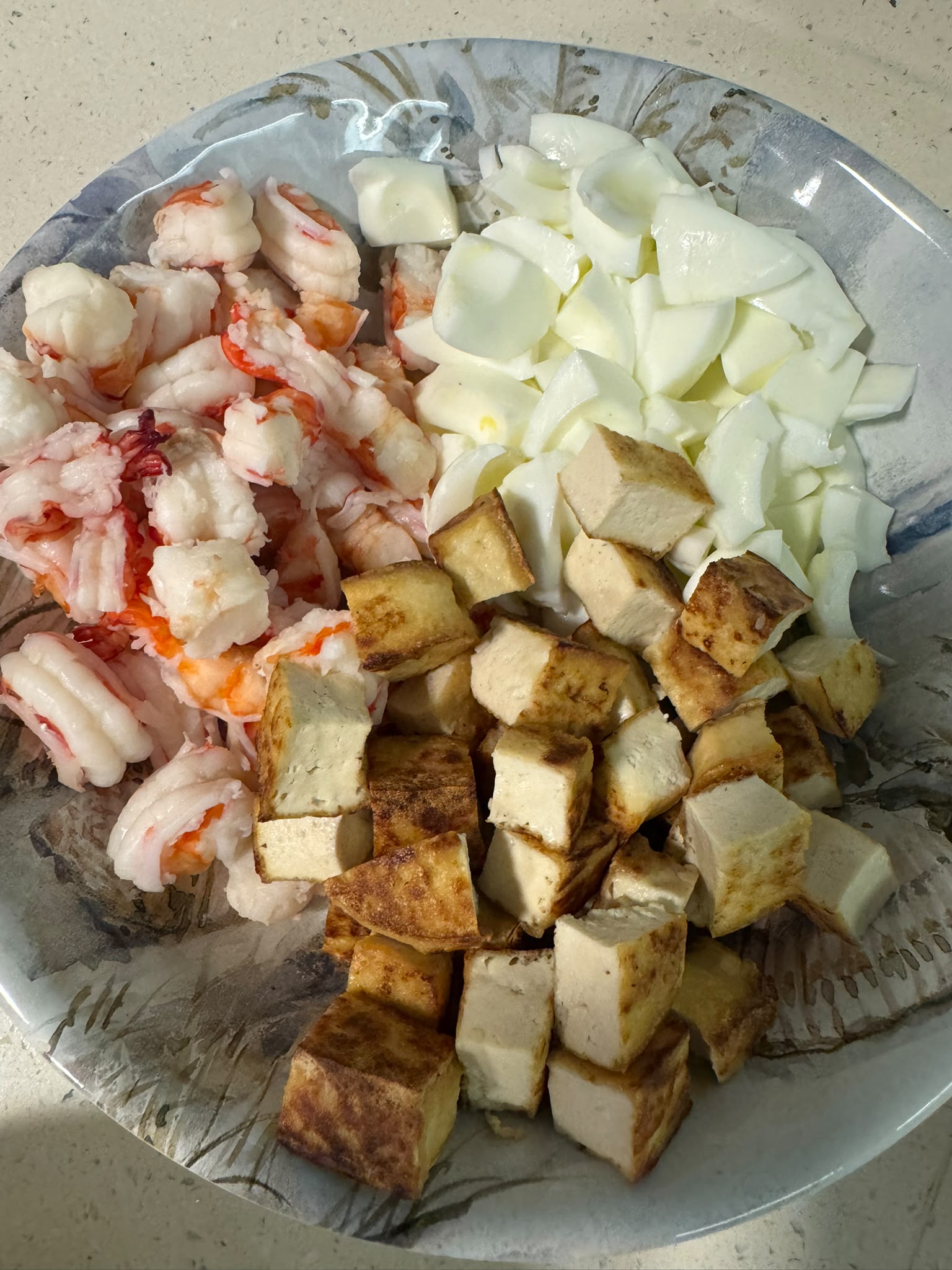 fresh high protein prawn, tofu,and bean salad tossed in zesty dill, dijon, and garlic dressing
